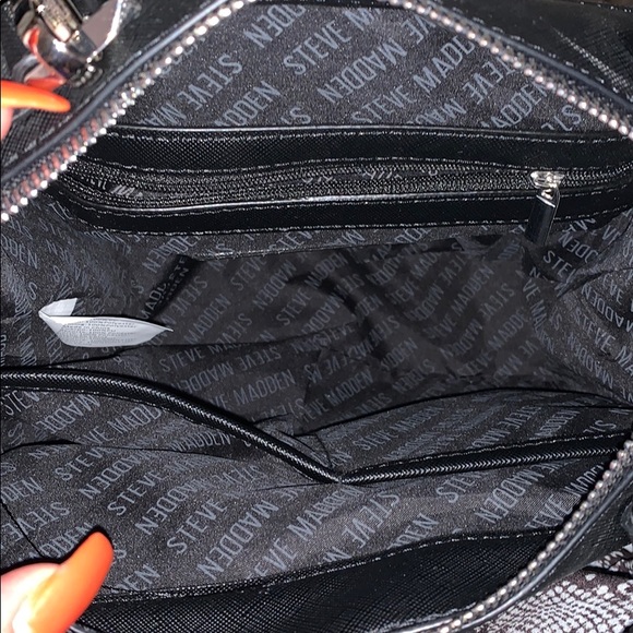 💖Beautiful Mini Steve Madden purse💖 - Picture 4 of 5
